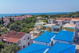 Umag, Lovrečica, Novogradnja s vrtom 300m od mora !, Umag, Flat