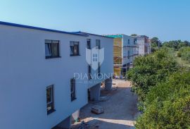 Umag, Lovrečica, Trosoban stan na prvom katu!, Umag, Apartamento