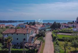 Umag, Lovrečica, Trosoban stan s krovnom terasom!, Umag, Stan