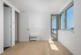 OPATIJA, CENTAR- penthouse u novogradnji 396m2 s panoramskim pogledom na more i s krovnom terasom s bazenom, Opatija, Daire