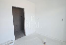 Novogradnja dvoetažni stan 117 m2,3S+DB,2 terase,400 m od mora, Punat, Appartement