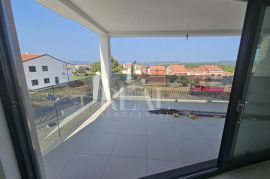 Novogradnja dvoetažni stan 117 m2,3S+DB,2 terase,400 m od mora, Punat, Appartement