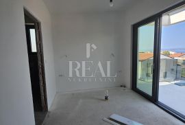 Novogradnja dvoetažni stan 117 m2,3S+DB,2 terase,400 m od mora, Punat, Appartement