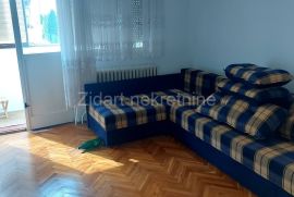 Galenika, Milenka Verkića, dvosoban stan, sa garažom, Zemun, Appartement