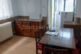 Galenika, Milenka Verkića, dvosoban stan, sa garažom, Zemun, Appartment