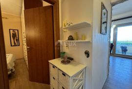 OPATIJA, IKA - stan s pogledom na more u zgradi novije gradnje - samo 290 metara udaljen od mora! PRILIKA!, Opatija - Okolica, Apartamento