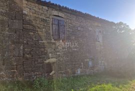 ISTRA, LIVADE (OKOLICA) - Kamene starine s panoramskim pogledom, Oprtalj, Haus