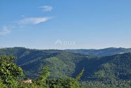 ISTRA, LIVADE (OKOLICA) - Kamene starine s panoramskim pogledom, Oprtalj, Дом