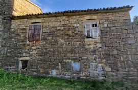 ISTRA, LIVADE (OKOLICA) - Kamene starine s panoramskim pogledom, Oprtalj, Casa