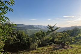 ISTRA, LIVADE (OKOLICA) - Kamene starine s panoramskim pogledom, Oprtalj, Дом