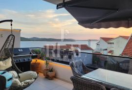 Luksuzan stan 100 m od mora 1S+DB 55,70m2 sa terasom, Šibenik - Okolica, Apartamento