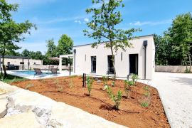 SVETVINČENAT, nova moderna vila art stila s bazenom, Svetvinčenat, Haus