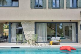 Luksuzna moderna vila sa bazenom u Poreču, 2 km od mora, Poreč, House