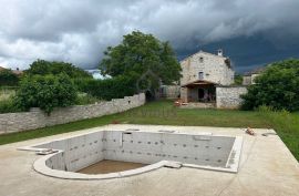 Kuća sa bazenom i vrtnom kuhinjom, Čabrunići, Svetvinčenat, Casa