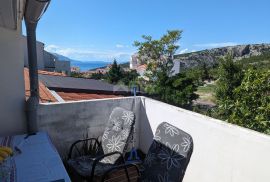 SENJ, STINICA, stan s garažom na prvom katu, balkon, pogled more, Senj, Appartment