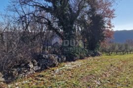 Istra, Labin, Pićan - Potpuna osama i prekrasan pogled!! Građevinsko zemljište 750m2 i poljoprivredno 692 m2, Labin, Zemljište