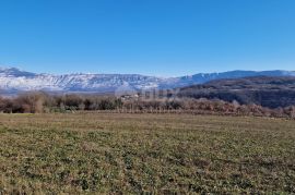 Istra, Labin, Pićan - Potpuna osama i prekrasan pogled!! Građevinsko zemljište 750m2 i poljoprivredno 692 m2, Labin, Земля