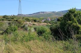 Građevinsko zemljište TTT-s  1850m2, Split - Okolica, Terrain