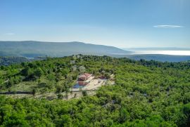 EKSKLUZIVNA VILA S BAZENOM NA OSAMI BLIZU MORA!, Marčana, Σπίτι