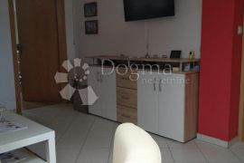 KRK,MALINSKA -Apartman 3S+DB,terasa,tri parking mjesta, Krk, Flat