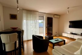 MAKSIMIR,  PREKRASAN ČETVEROSOBAN STAN, Maksimir, Appartment