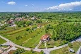 Poljoprivredno zemljište Šajini Istra, Barban, Terreno