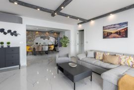 OPATIJA, STAN S POGLEDOM, ukupno 153 m2, Matulji, Flat