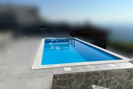 OPATIJA, STAN S POGLEDOM, ukupno 153 m2, Matulji, Appartamento