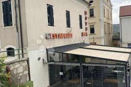 DRNIŠ, poslovni prostor za razne namjene u centru, Drniš, Propriedade comercial