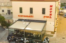 DRNIŠ, ugodan hotel u centru, Drniš, Propiedad comercial