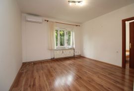 Bulevard, Stan u prizemlju vile s lijepom okućnicom, Rijeka, Appartment