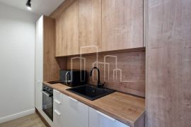 Opremljen nov apartman od 32m2 jedna spavaća u sklopu novog naselja nadomak Snježna dolina Resorta i staze Trnovo, Pale, Apartamento