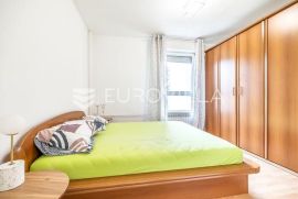 Zagreb, Dugave prekrasan četverosoban stan 92 m2, Zagreb, Appartment