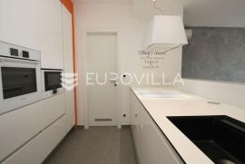 Zagreb, Knežija, moderan četverosoban penthouse NKP 125,54 m2, 2 parkirna mjesta, Zagreb, Kвартира