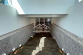 Zemun - Zemunske kapije - 200m2 ID#21308, Zemun, Commercial property