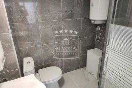 Seline - studio apartman/prostor cca 50m od mora! 55000€, Starigrad, Appartment