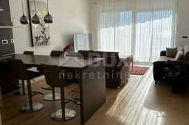 RIJEKA, MARTINKOVAC - 2S+DB moderni stan s dva parkirna mjesta i podnim grijanjem, Rijeka, Apartamento