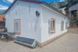 BRIBIR, kuća sa prostranom okućnicom, Vinodolska Općina, House