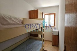 Vir, 70m do mora južna strana, kuća sa 2 apartmana, Vir, House