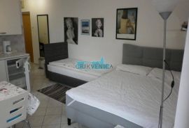 Dramalj apartman sa terasom i predivnim pogledom + parking, Crikvenica, Appartement