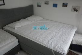 Dramalj apartman sa terasom i predivnim pogledom + parking, Crikvenica, Flat