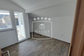 Sabunike - kuća 247m2, 750m od mora! 459000€, Privlaka, بيت