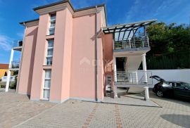 OPATIJA, OPRIĆ - apartmanska vila s 5 apartmana i bazenom, Opatija - Okolica, بيت