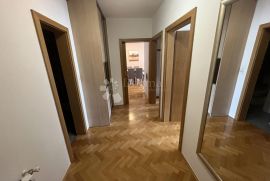 SIMPATIČNI TROSOBNI STAN! VRBANI 3!, Trešnjevka - Jug, Apartamento