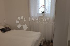 NOVO ADAPTIRANI BOMBONČIĆ U SENJU, Senj, Appartment