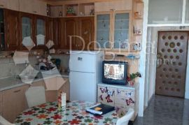 STAN NA ODLIČNOJ LOKACIJI, Split, Appartement