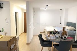 STAN RAVNICE-SUPER LOKACIJA, Maksimir, Apartamento