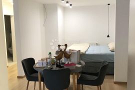 STAN RAVNICE-SUPER LOKACIJA, Maksimir, Appartment