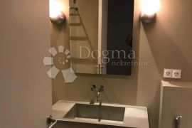 NOVO ADAPTIRAN STAN!!, Rijeka, Apartamento