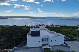 Crikvenica - vila s bazenom i pogledom na more, Crikvenica, Дом